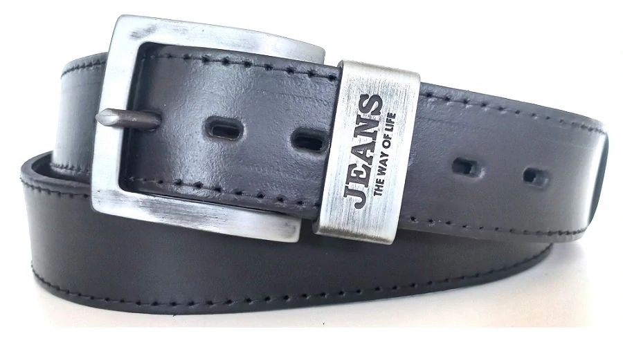 Čierne kožené opasky jeansové