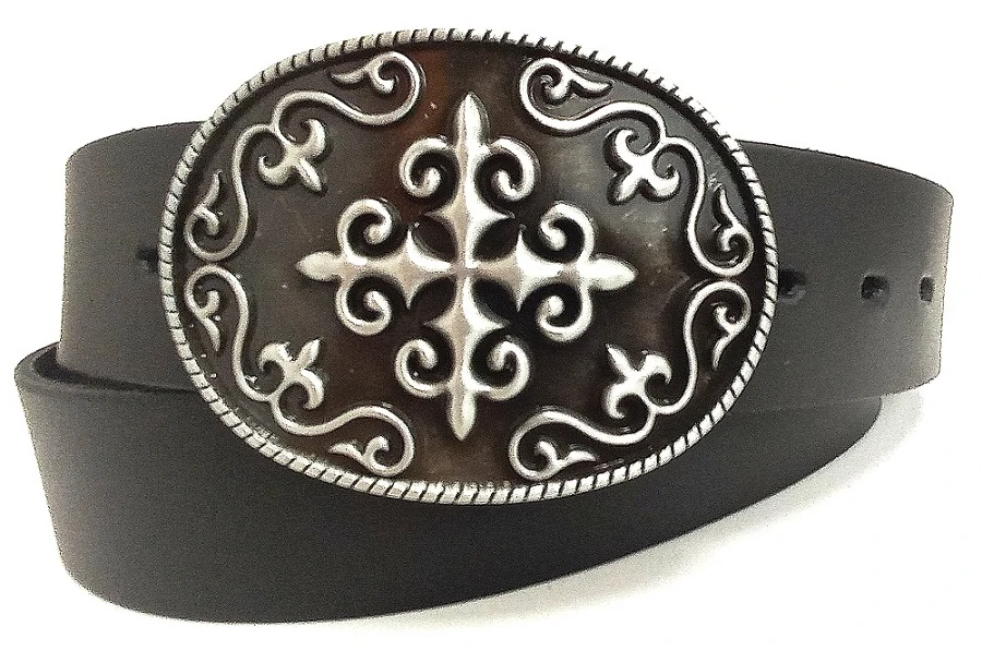 Kožený opasok štýlový